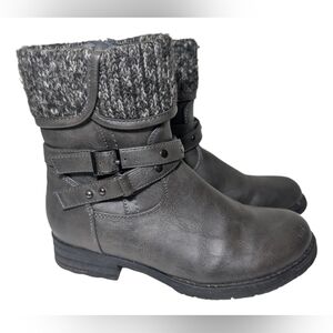 2/$30...Size 1.5 UK J.A.X.L. Girl Boots